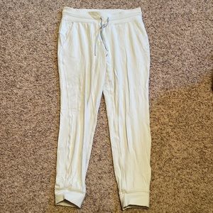 Size 10 Lulu lemon ready to Rulu jogger! SOFTEST PANTS EVER